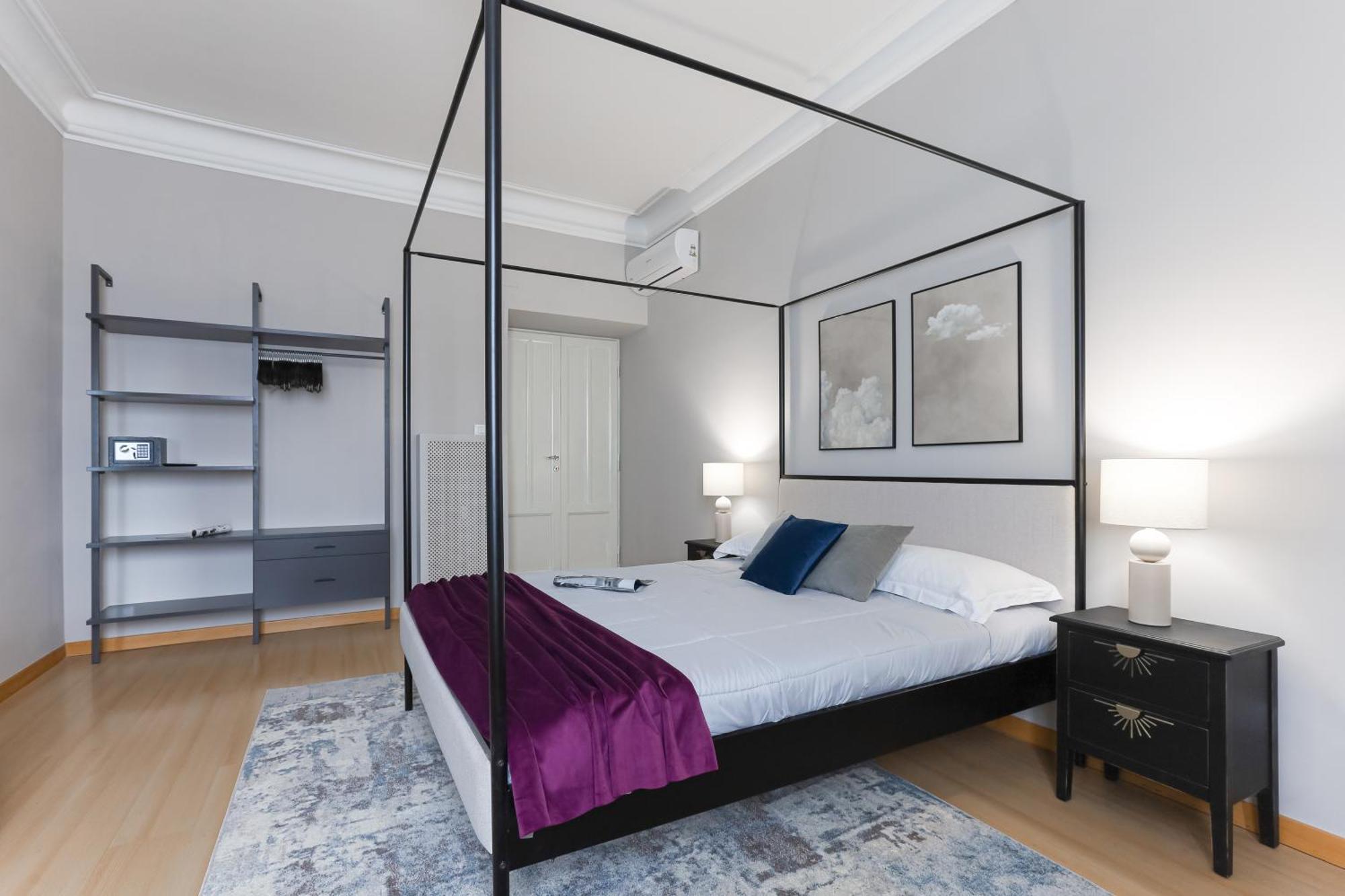 Piramide Deluxe Apartment Rom