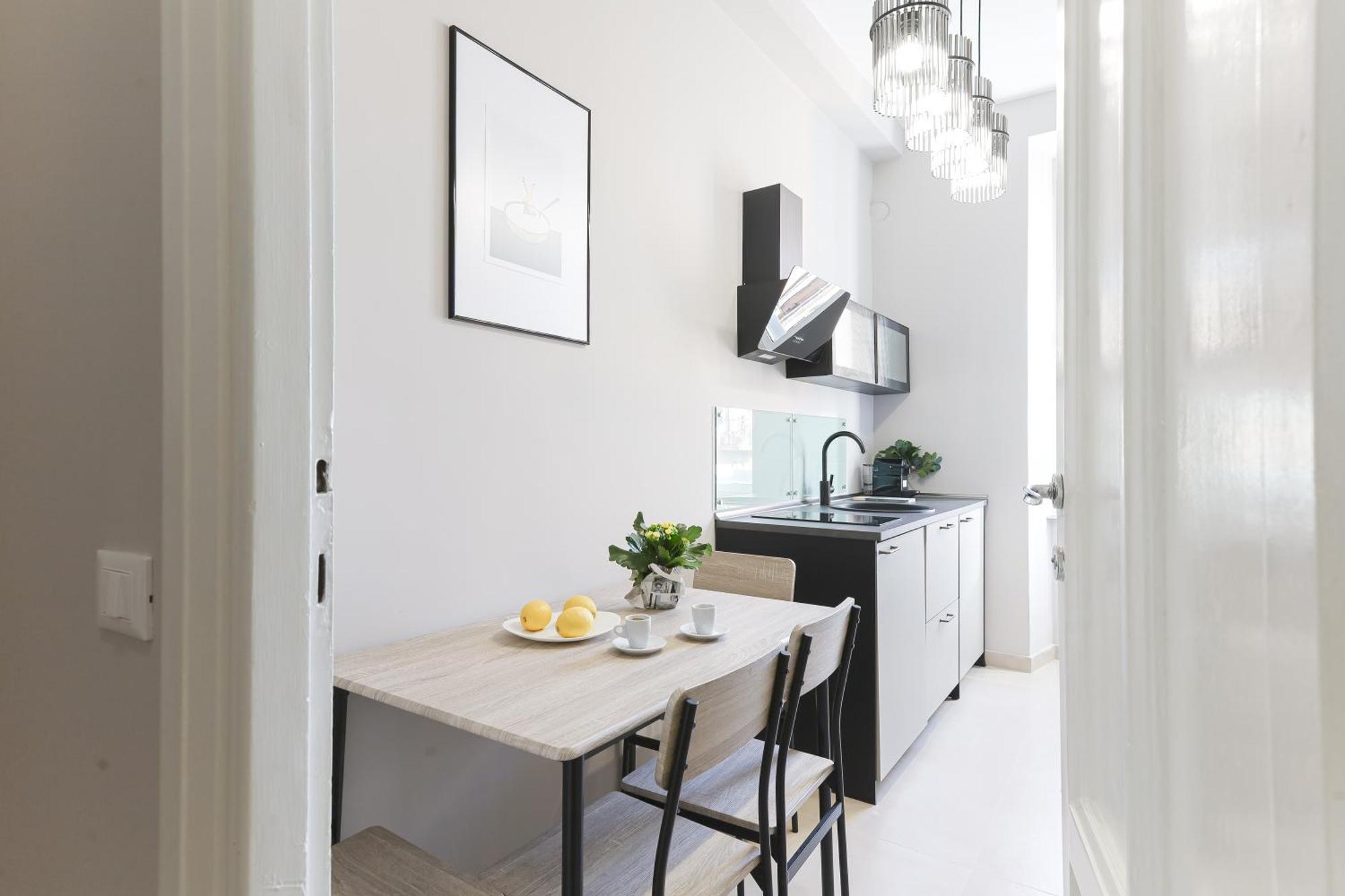 Piramide Deluxe Apartment Rom