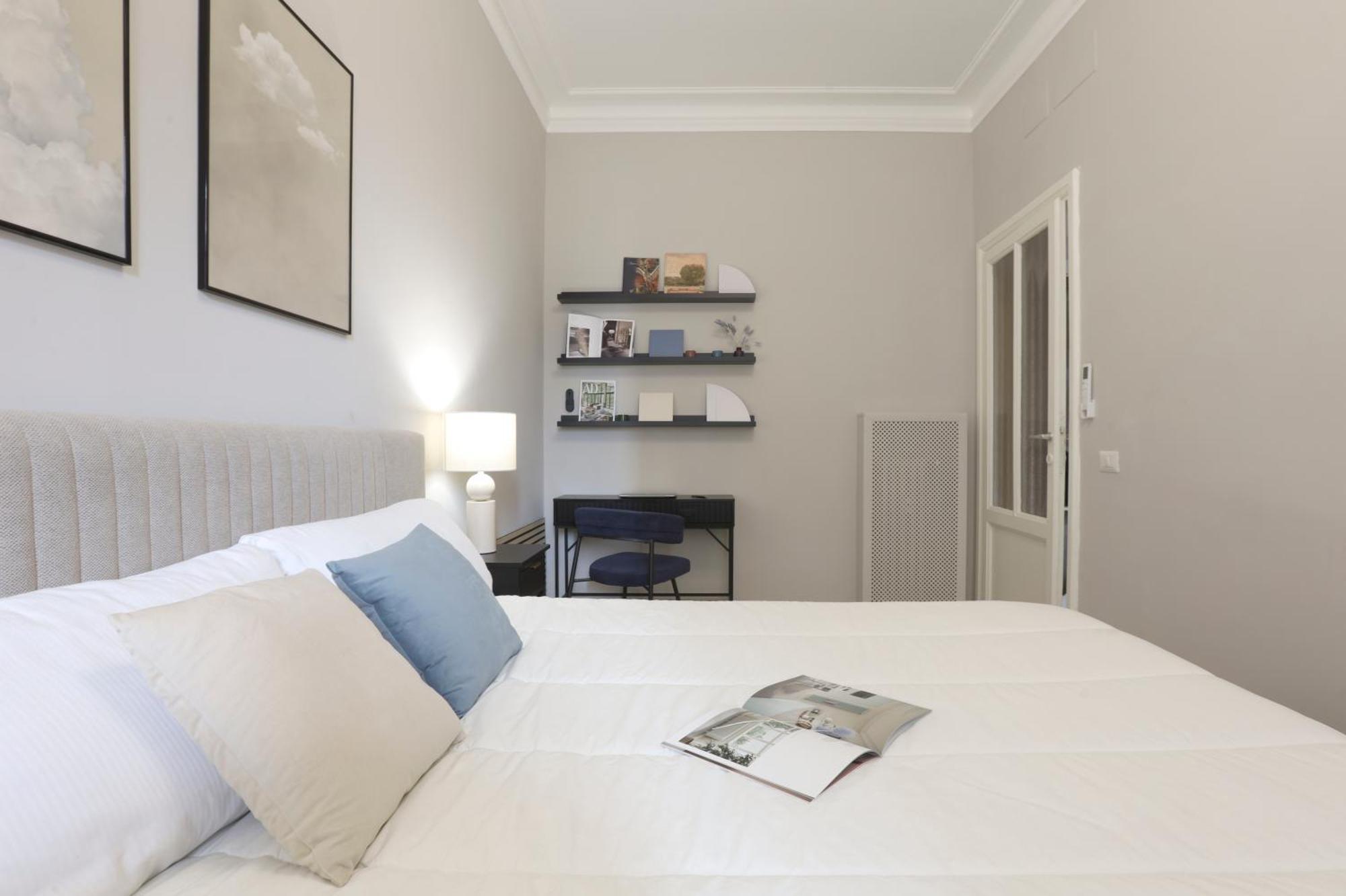 Piramide Deluxe Apartment Rom
